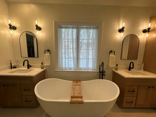 work photo from renewkitchenandbathnh.com