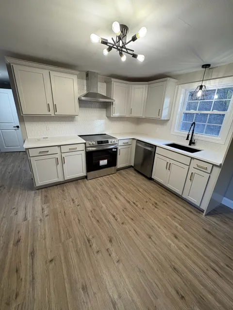 Precision Tile and Flooring work photo