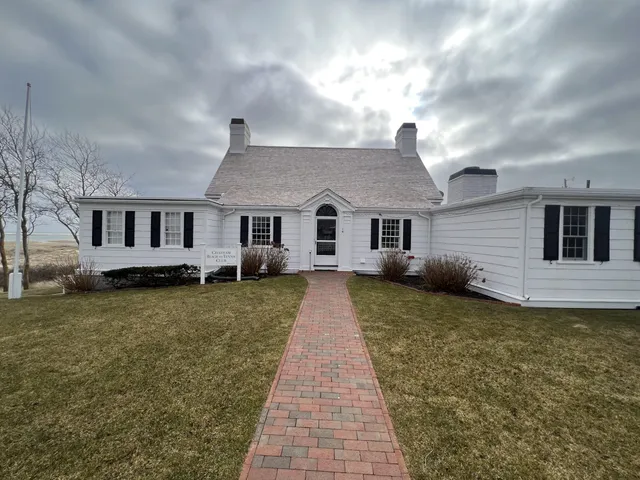 clubhouse after power washing