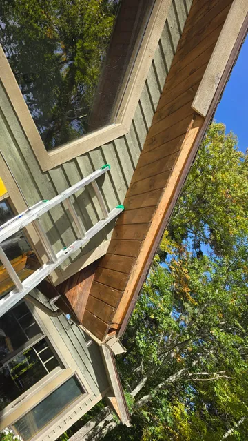 Ladder set for eave and soffit rebuild