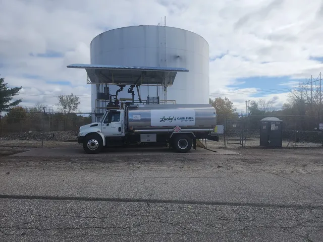 Lucky's Cash Fuel work photo