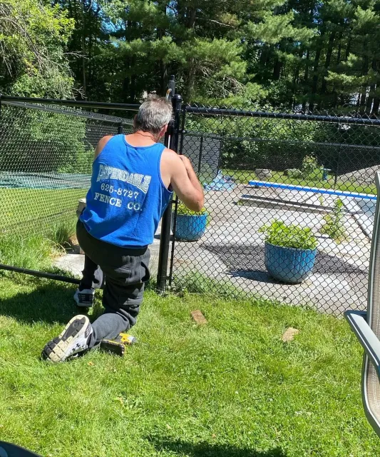 work photo from dependable-fence-company.com