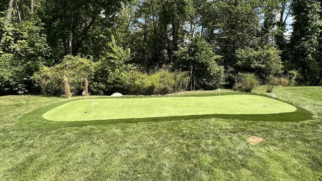Connecticut Backyard Putting Greens