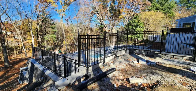Dura/Built Fence Co.