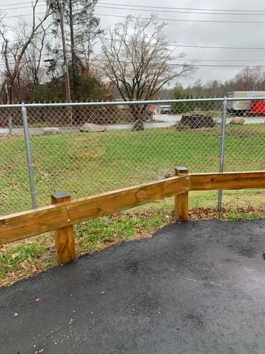 work photo from devine-fence.com