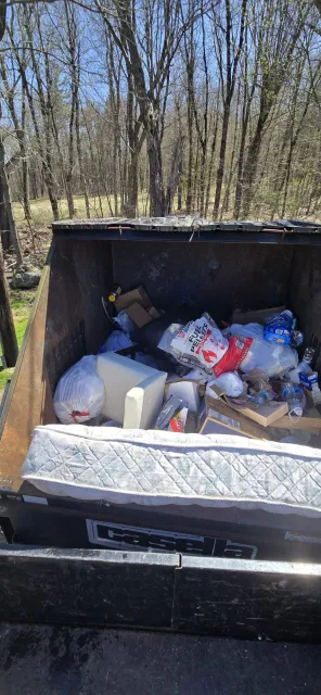 work photo from nandysjunkremoval.com