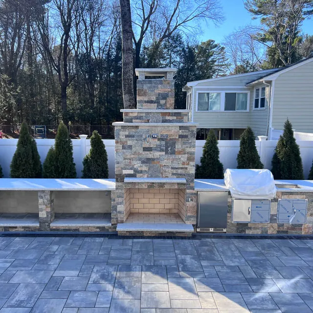 Outdoor Kitchen & Fireplace