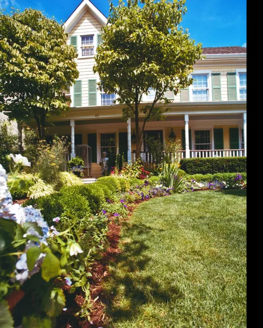 work photo from jenniferyateslandscapes.com