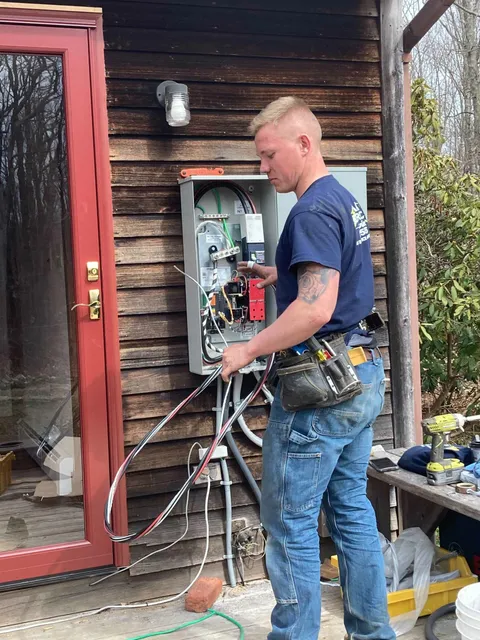 work photo from aaaelectricianservices.com