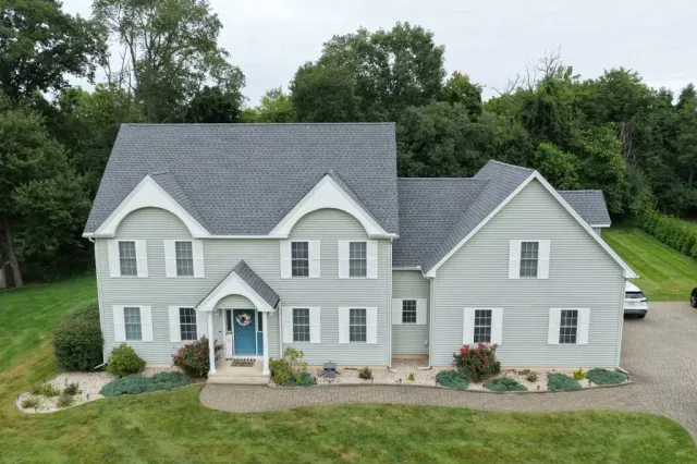 work photo from lifetimequalityroof.com