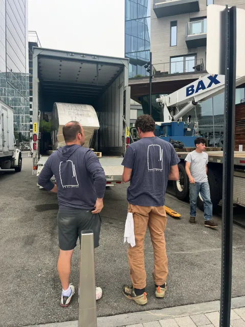 Teamwork at Pier 4