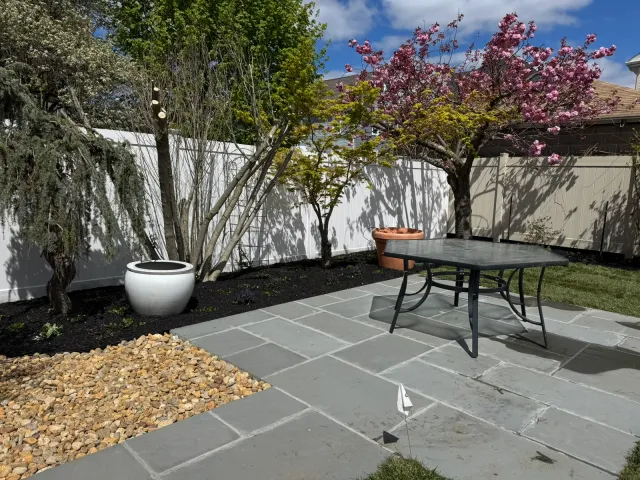 work photo from dzacariaslandscapingmasonry.com