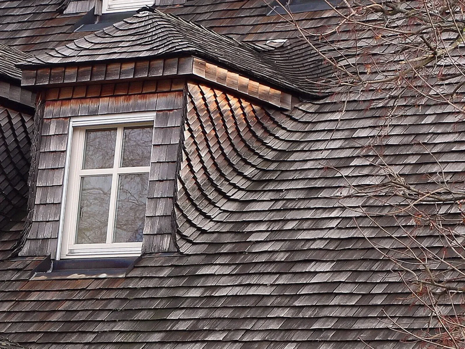 kingofpowerwashingmv_roof-shingles.jpg