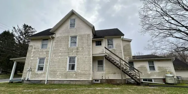 Facade before New Haven