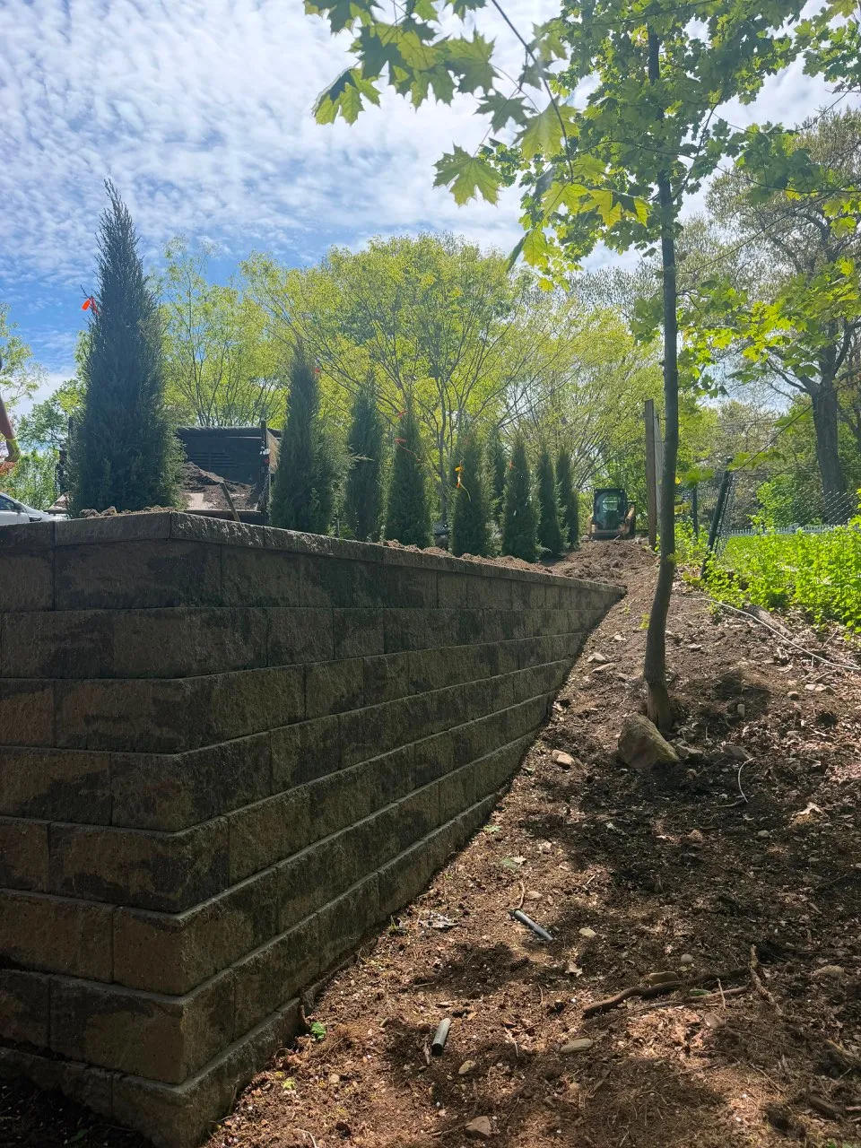 Retaining wall