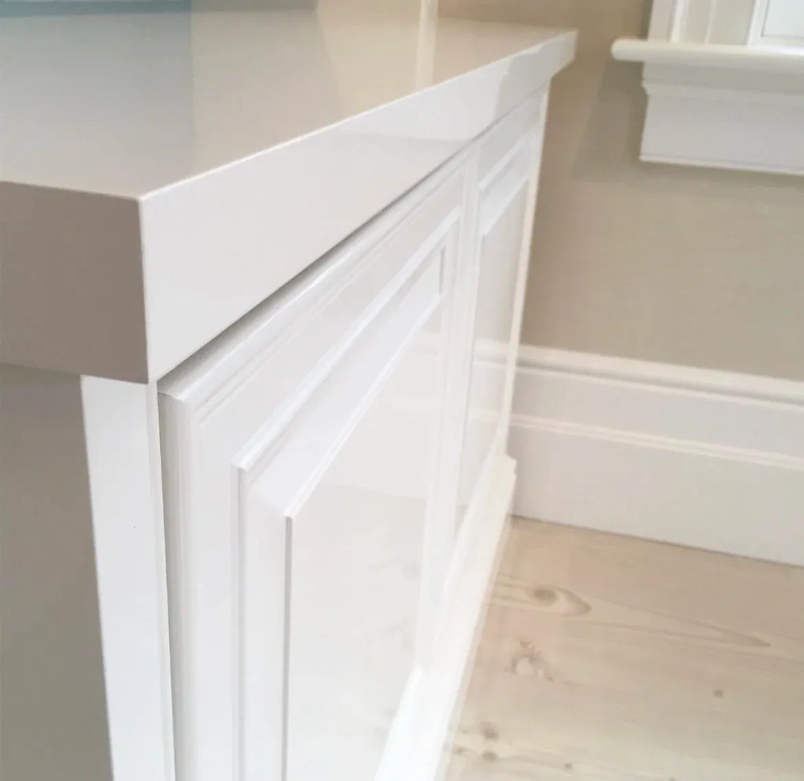 Gloss Office Cabinets_5.jpg