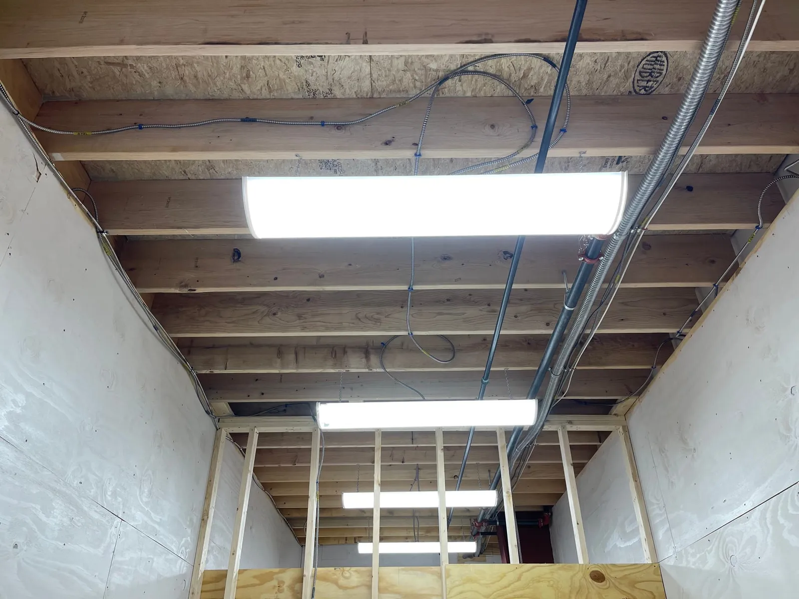 work photo from barlinelectric.com