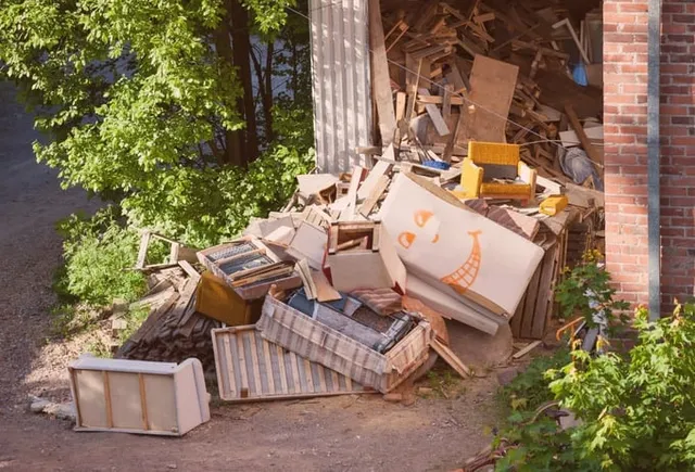 work photo from haul-it-junk-removal-hauling.ueniweb.com