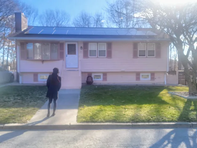 Momentum Solar Rhode Island work photo