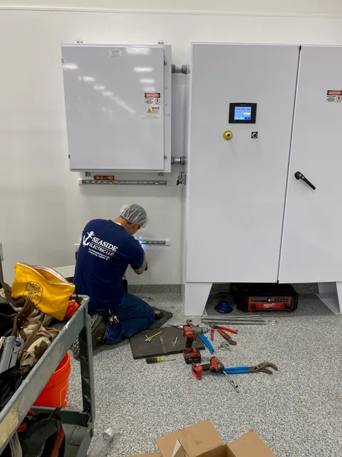 SEASIDE ELECTRIC LLC work photo