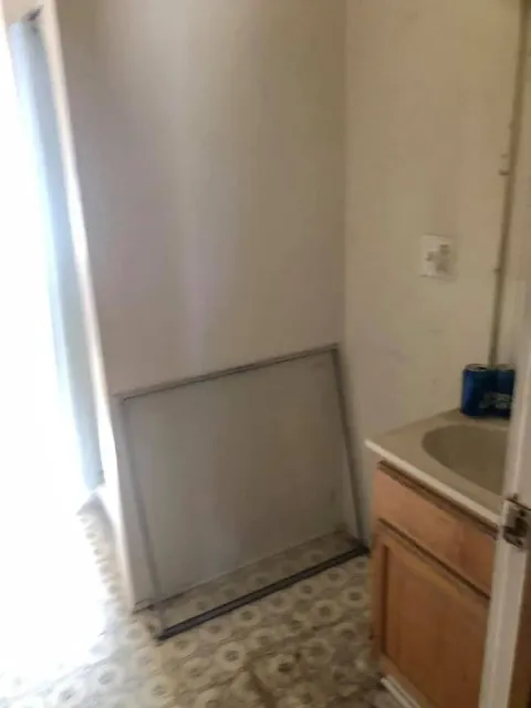 UNIT A BATHROOM BEFORE.jpg