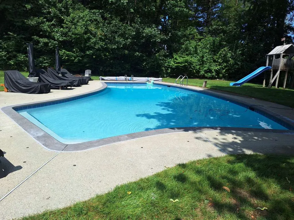 work photo from plasteringpools.com