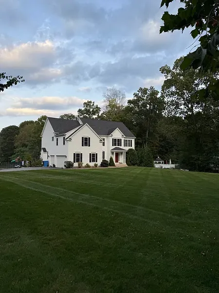 work photo from mandtlandscapesct.com
