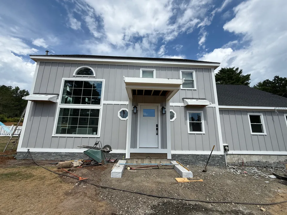 New construction home in Plymouth, MA by Luxus Construction
