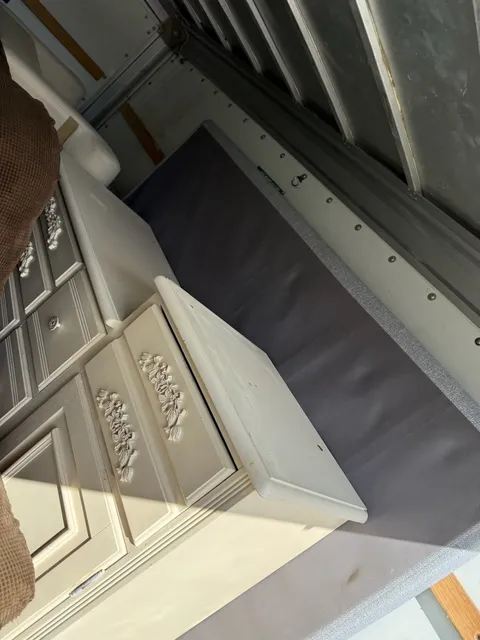 Small Move Ins / Move Outs