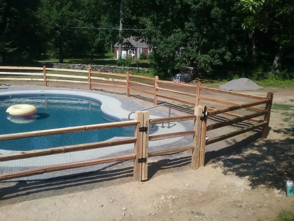 work photo from fenceitinllc.com