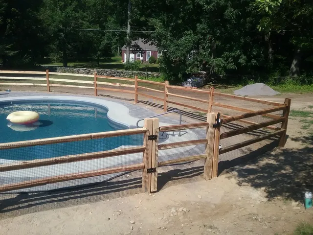 work photo from fenceitinllc.com