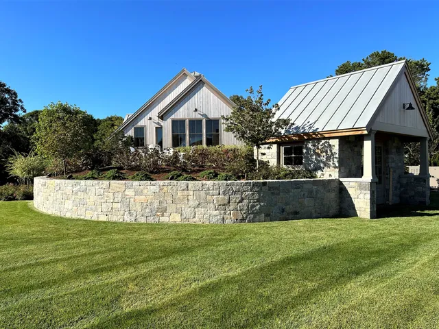 work photo from execlandscaping.com