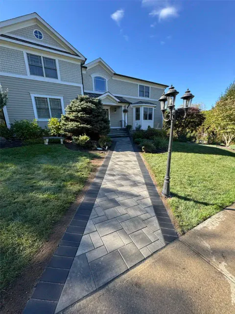 work photo from morettidrivewaypavingandpatios.com