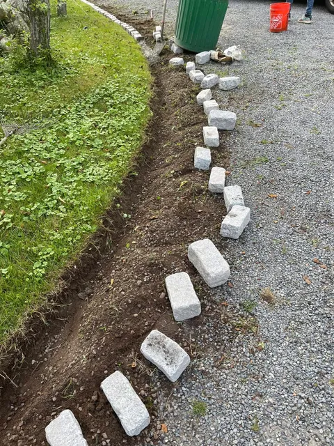 Flowerbed Landscaping work photo
