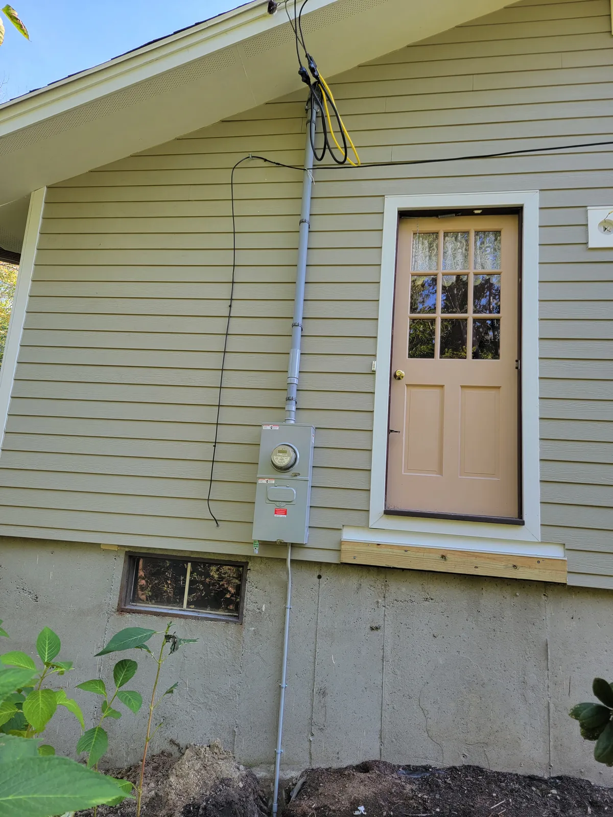 work photo from mjpelectrician.com