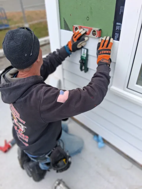 THE HAMILTON-WENHAM HANDYMAN work photo