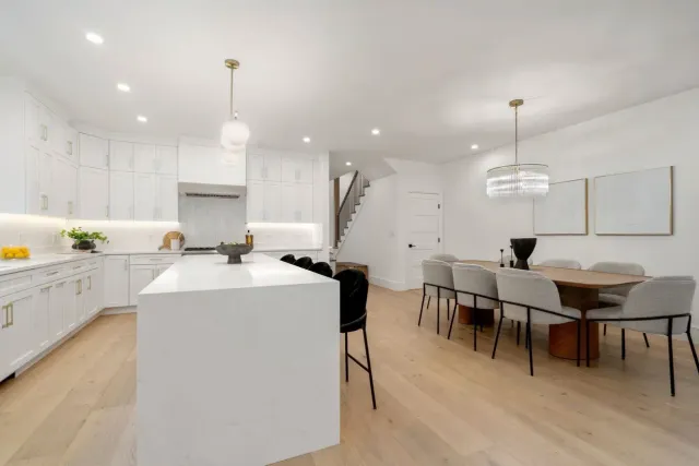 71 Cloverdale Rd #71, Newton Highlands, MA 02461-1810