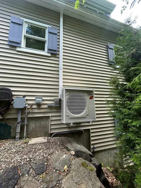 Mitsubishi Wall Mount