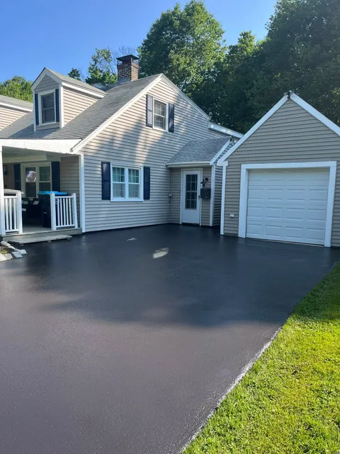 work photo from catessealcoatingandstriping.com