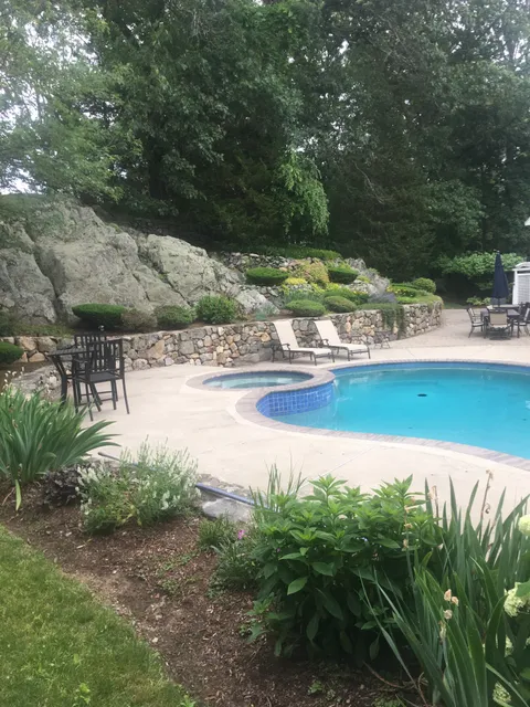 Waltham Landscaping Incorporated work photo