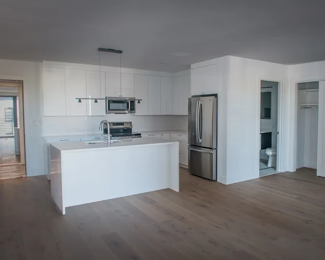 ACS Group Inc - General contractor