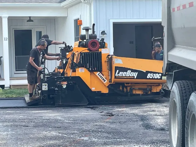 Asphalt paving service