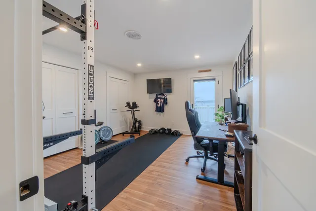 Ocean View Interior Reno26