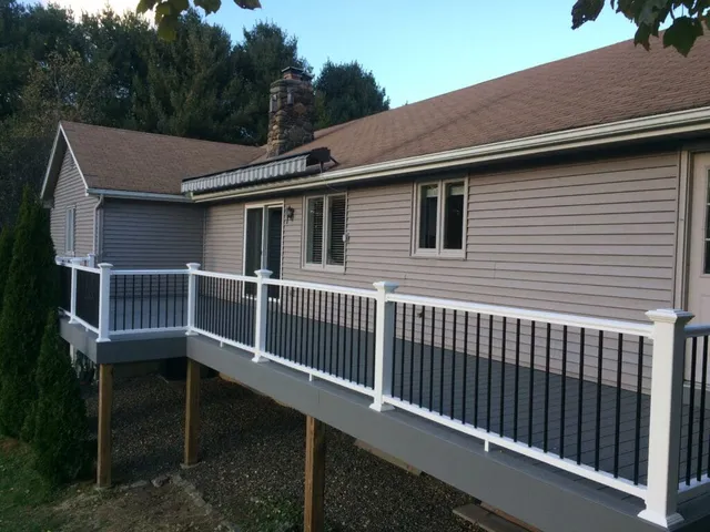 work photo from advancedcustomdecks.com