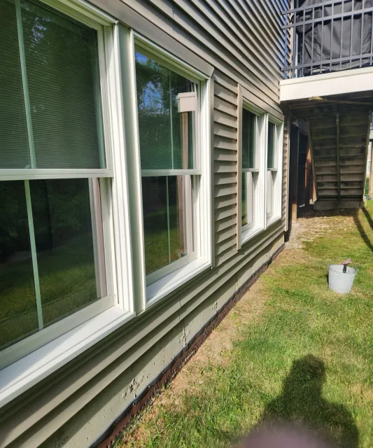 work photo from crystalclearwindowcleaning.net