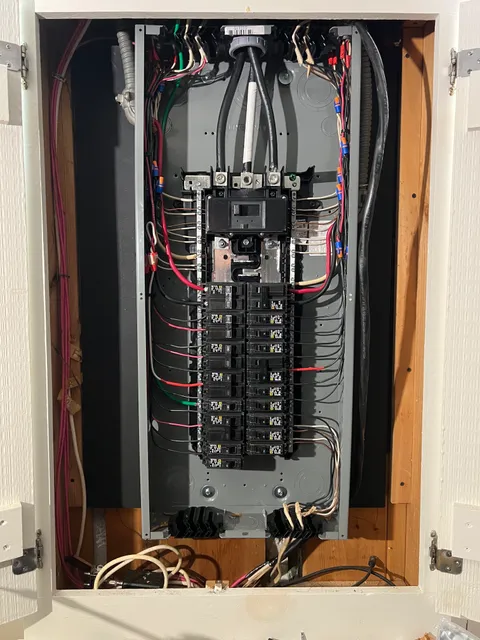 Hunt Electric, LLC work photo