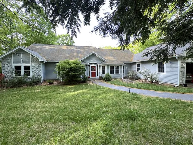 Home with an aging roof scheduled for free inspection
