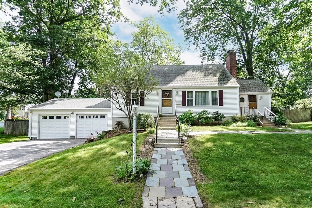 9 Diane Ave