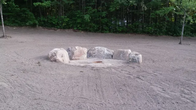flag pole base.png