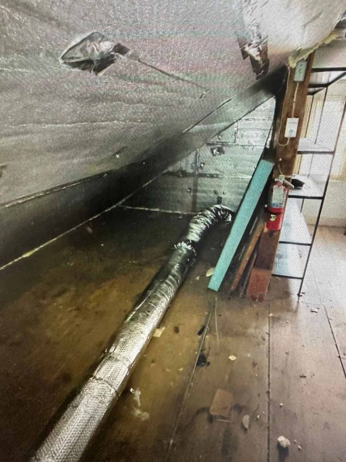 Air conditioning duct installation